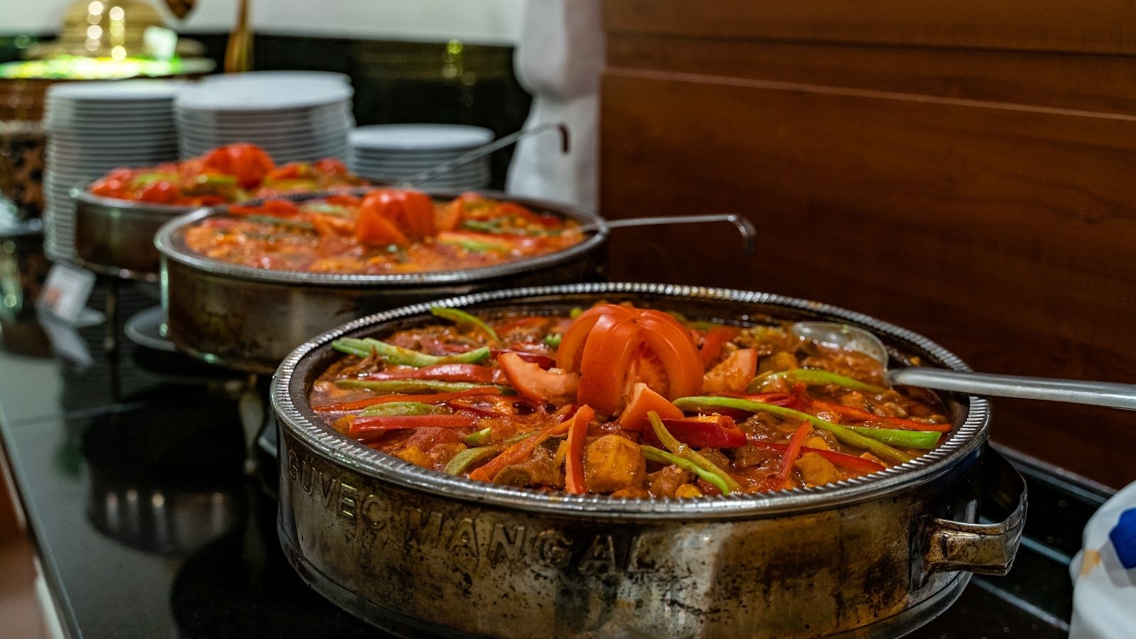 restaurants-restaurant
