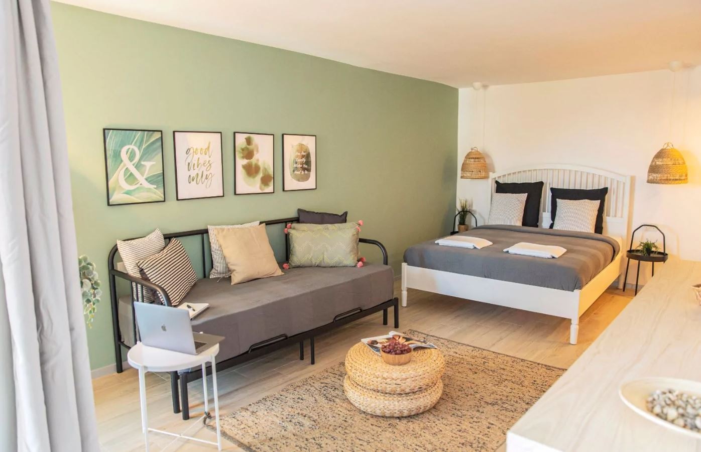 rooms-deluxe-room-with-extra-bed