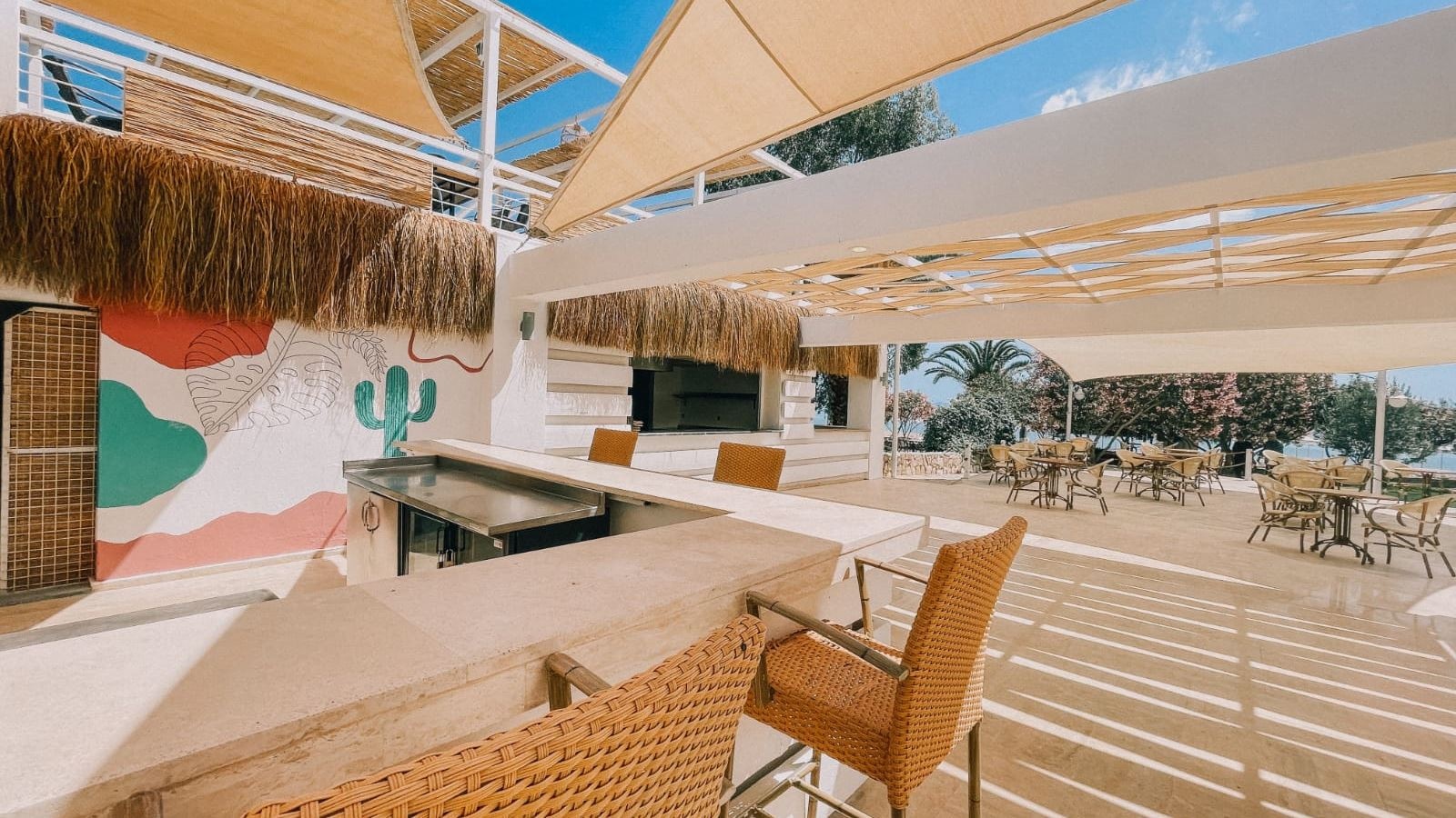 bars-sunset-pool-bar