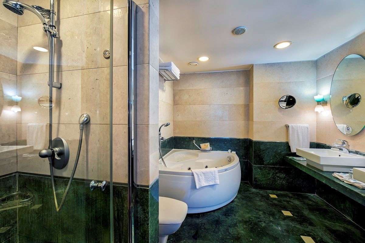 rooms-king-suite