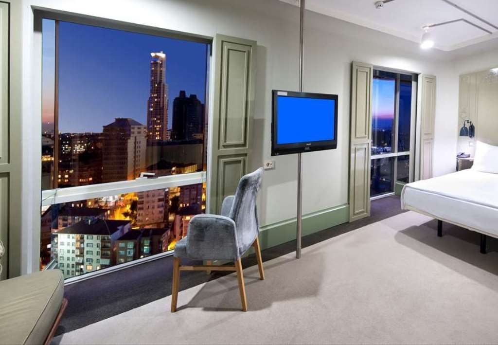 rooms-superior-room-city-view