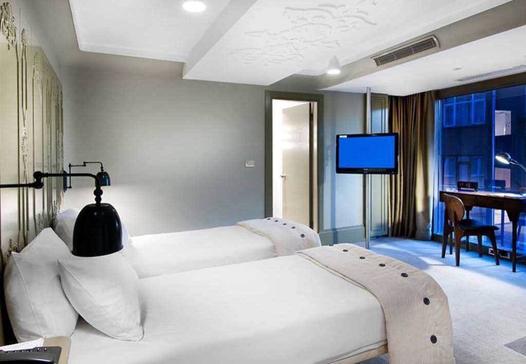 rooms-superior-room-city-view