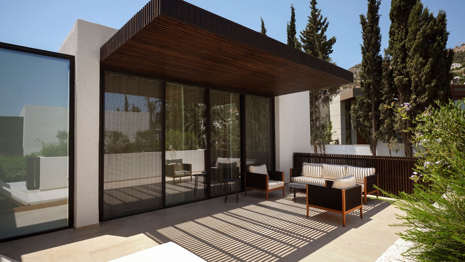 rooms-residence-garden-2+1