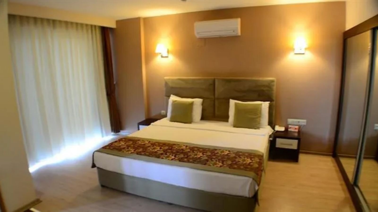 rooms-suite-room-anex-room