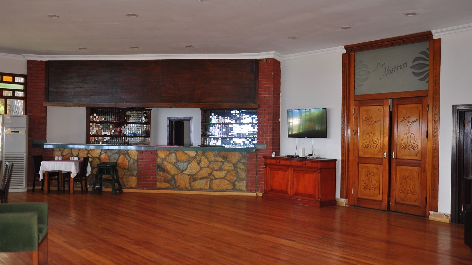 restaurants-main-restaurant