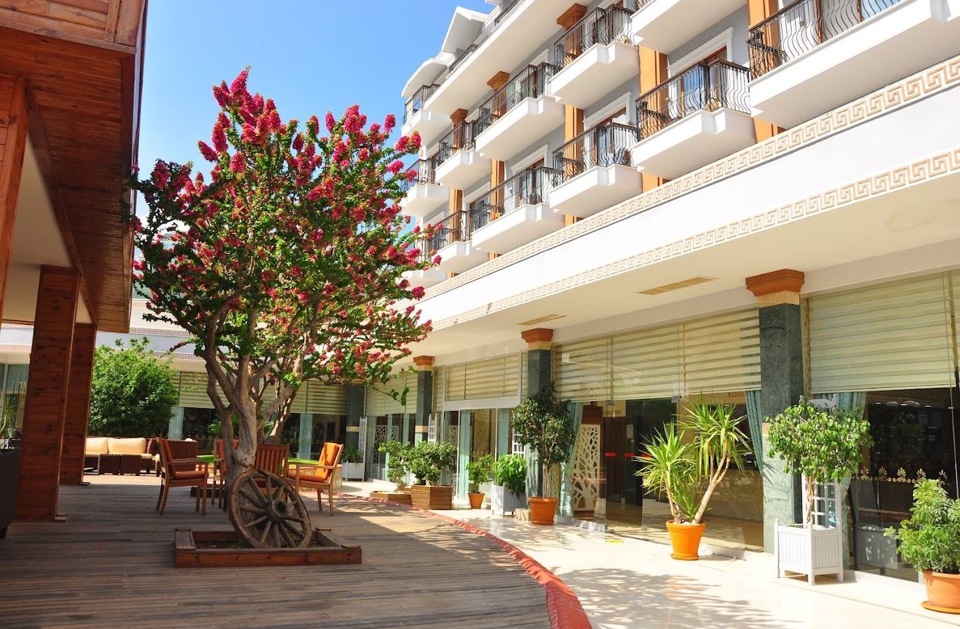 general-main-building