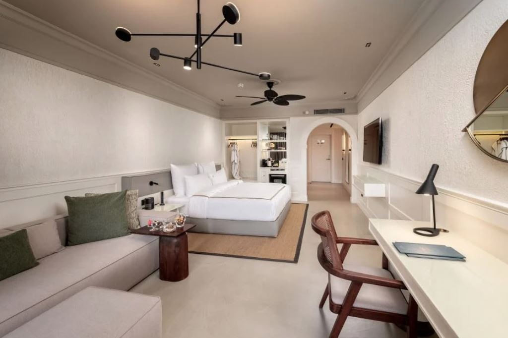 rooms-deluxe-garden-sea-view-room