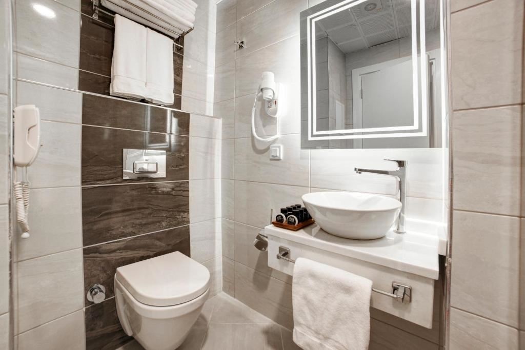 rooms-superior-triple-bed