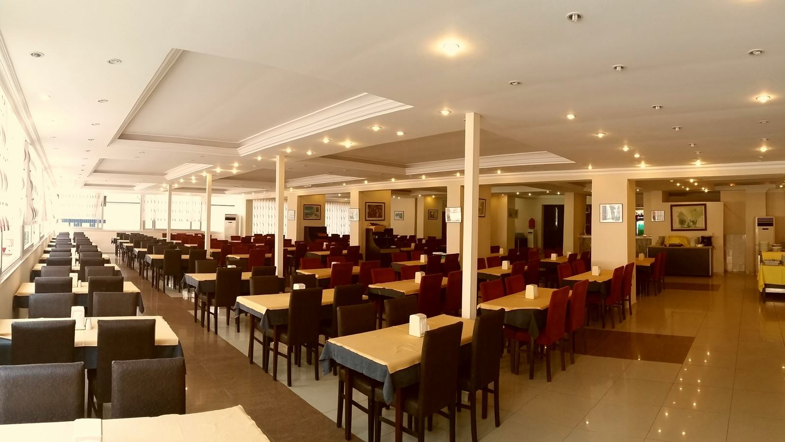 restaurants-restaurant