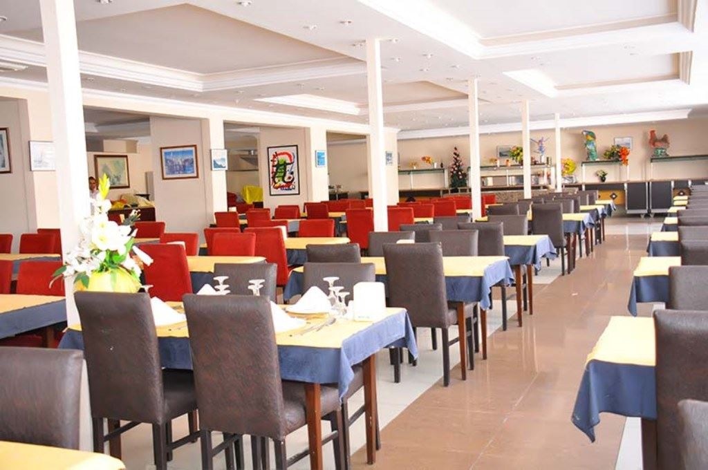 restaurants-restaurant