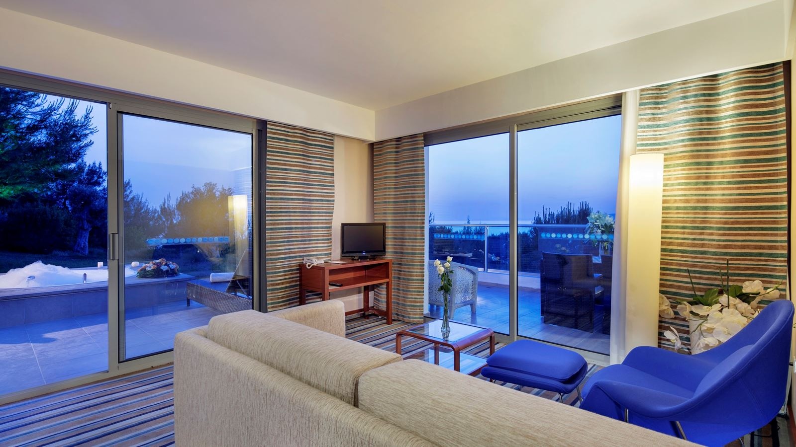 rooms-standard-garden-and-terrace-suite-room