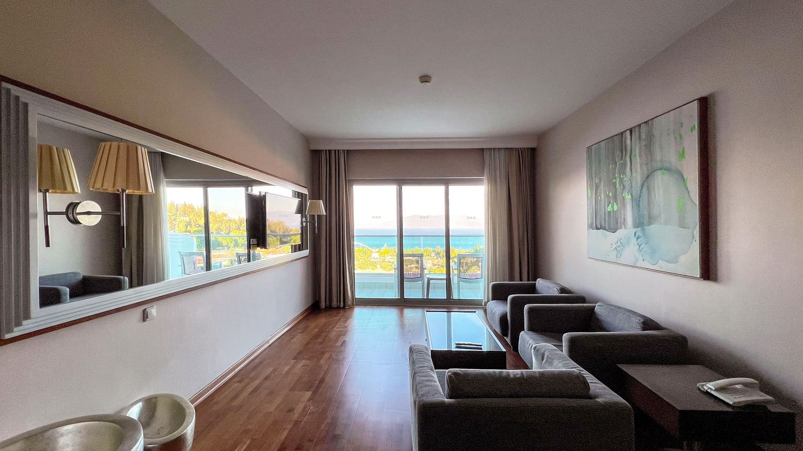 rooms-standard-suit-room