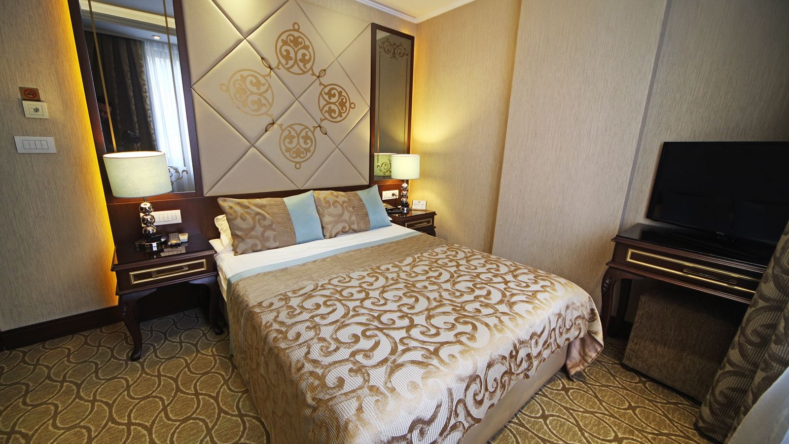 rooms-family-room-standard