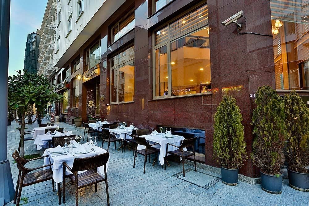 restaurants-restaurants