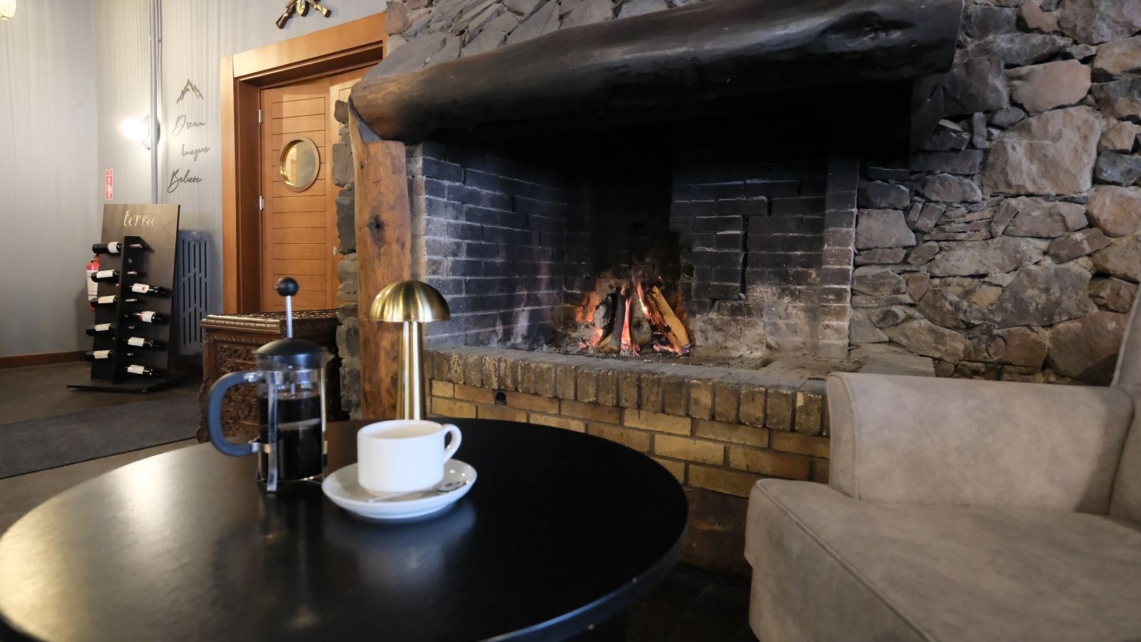 restaurants-restaurant