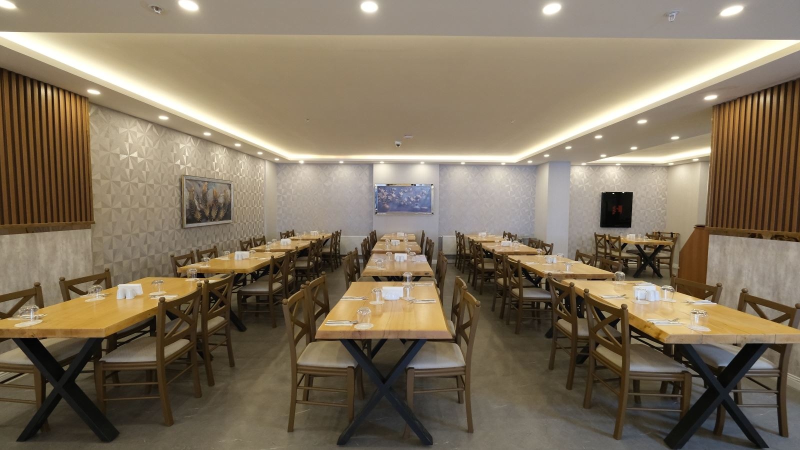 restaurants-restaurant