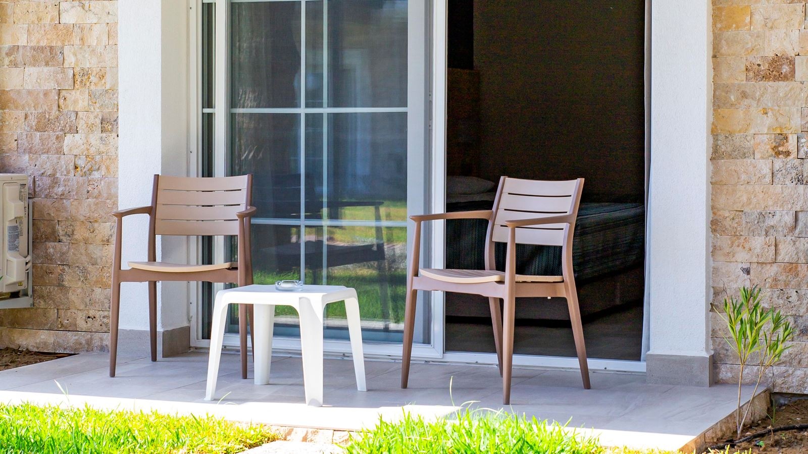 rooms-superior-room-land-view-with-balcony
