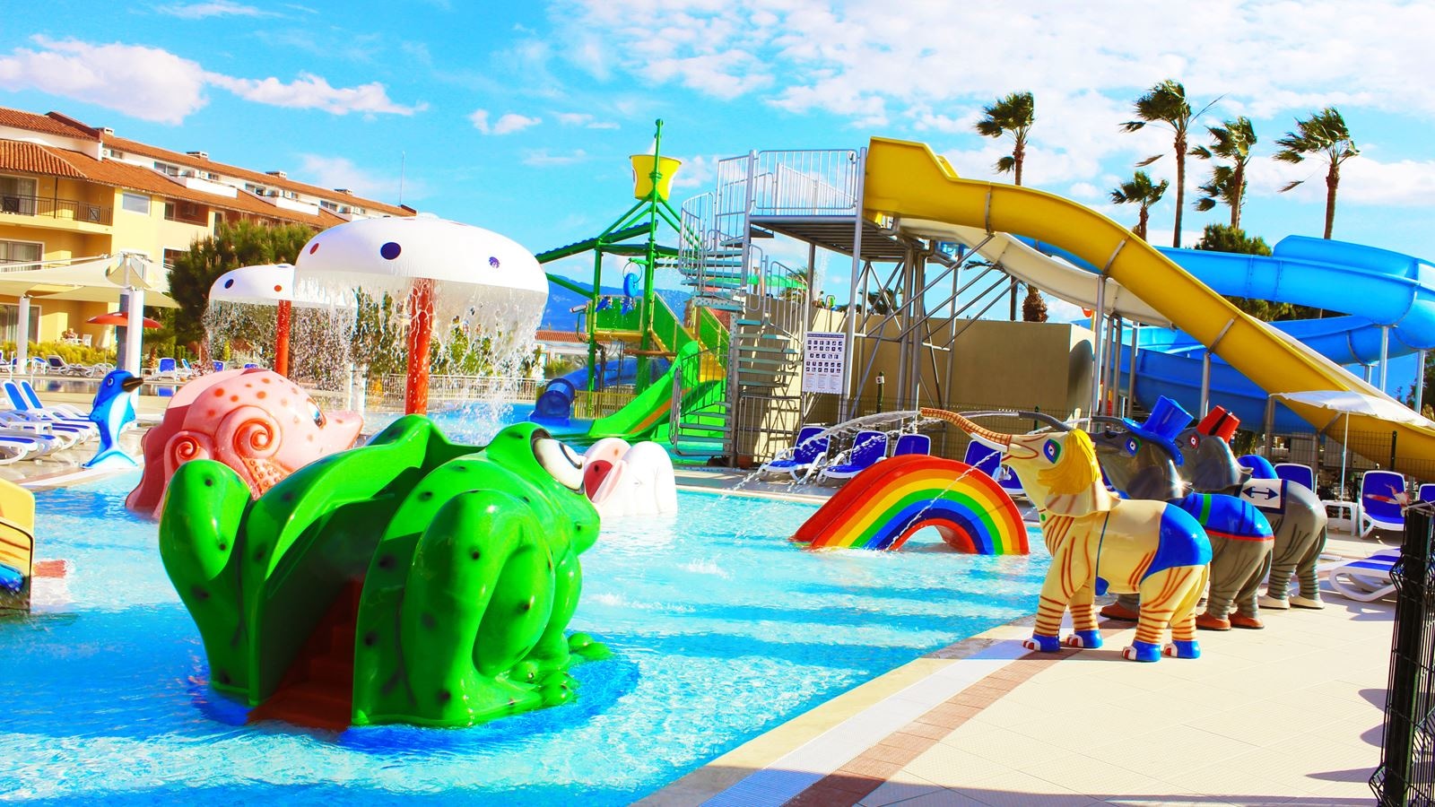 pools-outdoor-childrens-pool