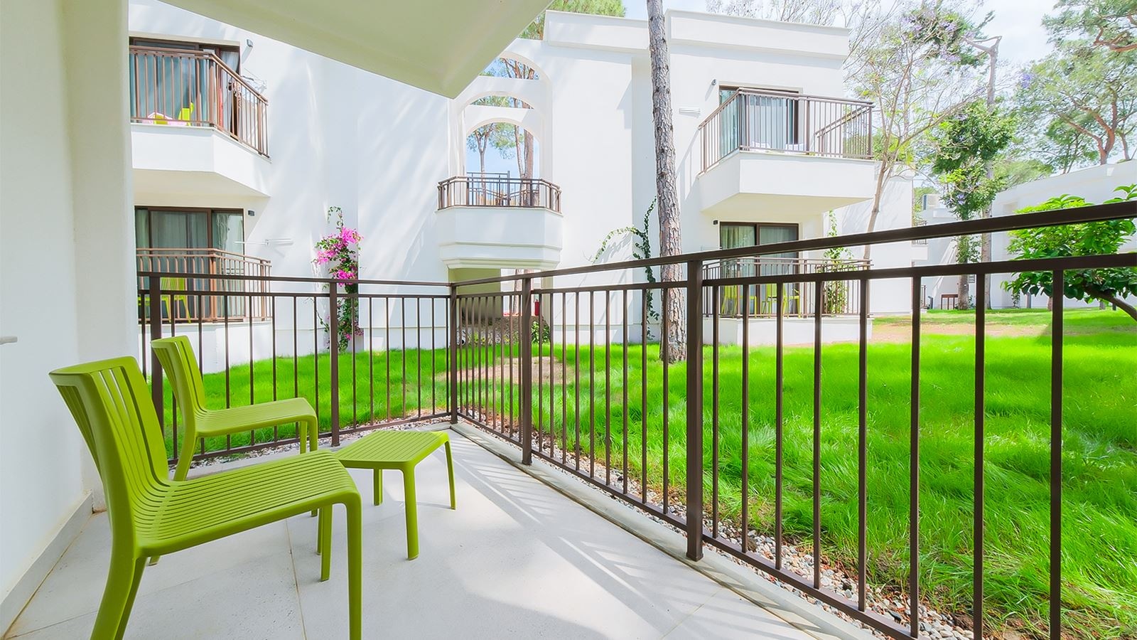 rooms-grand-deluxe-family-room