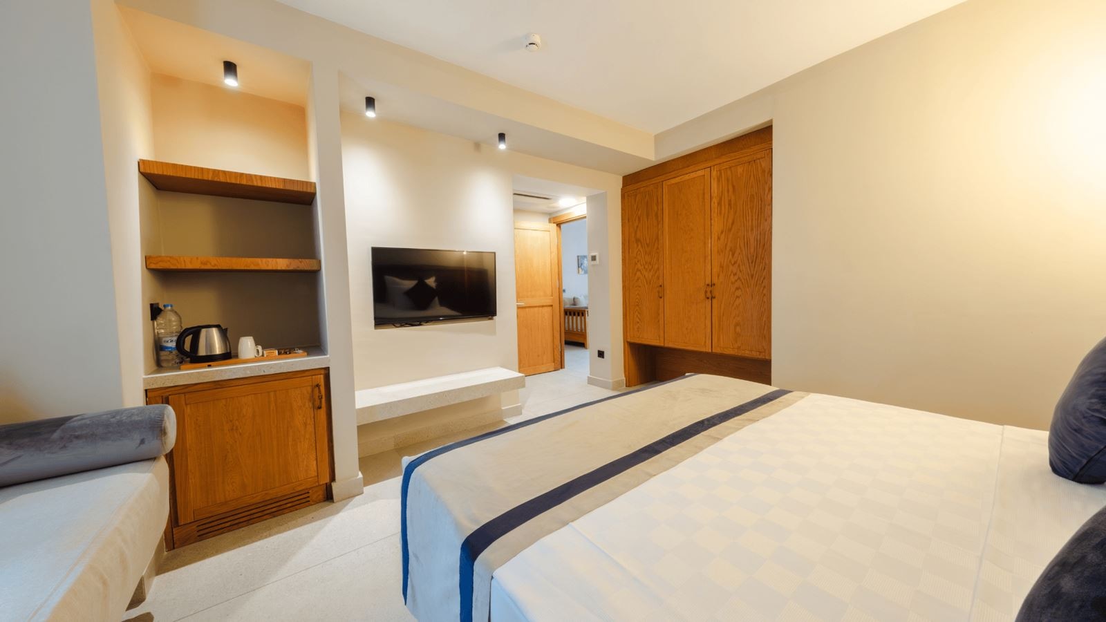 rooms-grand-deluxe-family-room