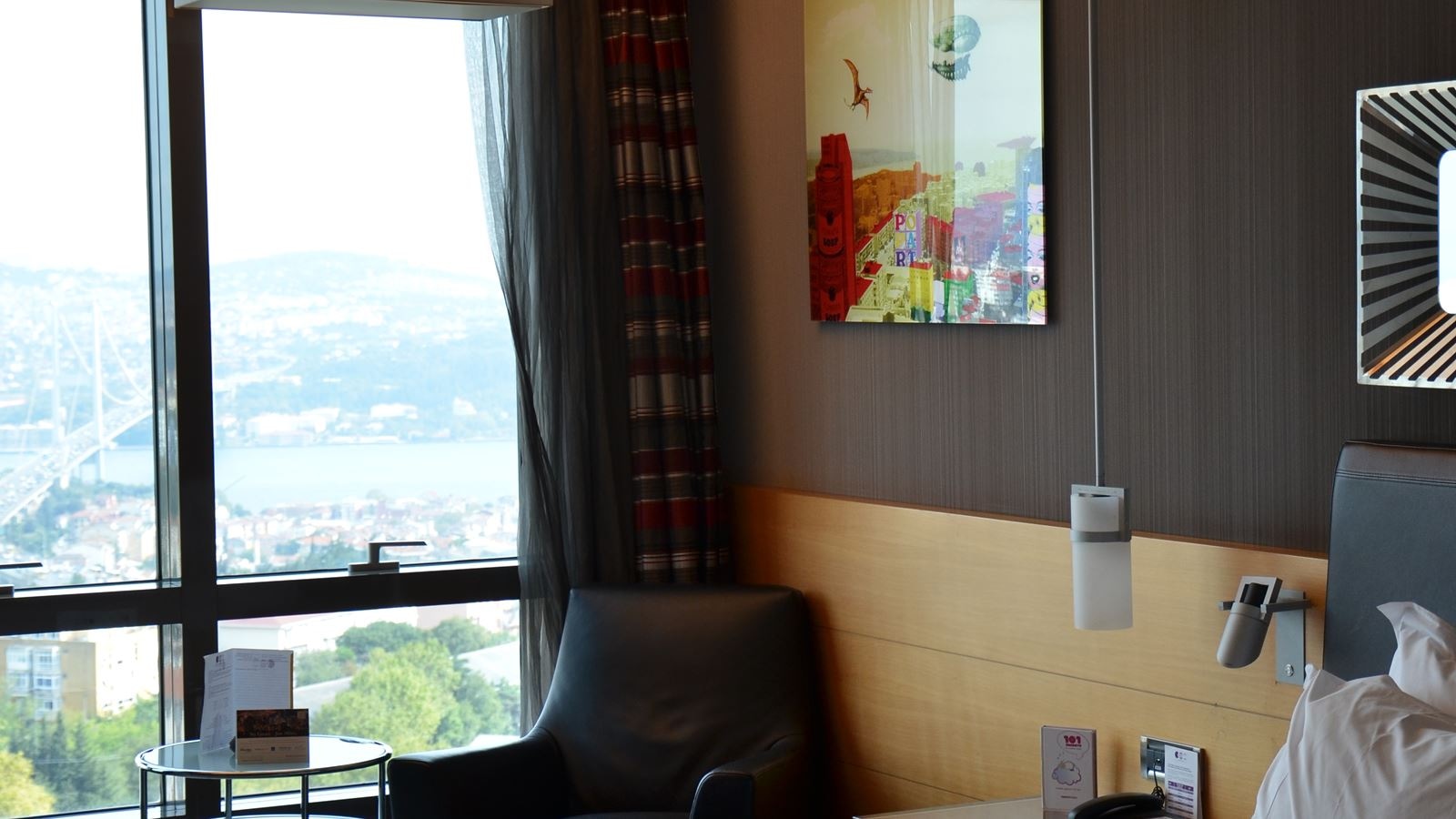 rooms-double-deluxe-king-bed