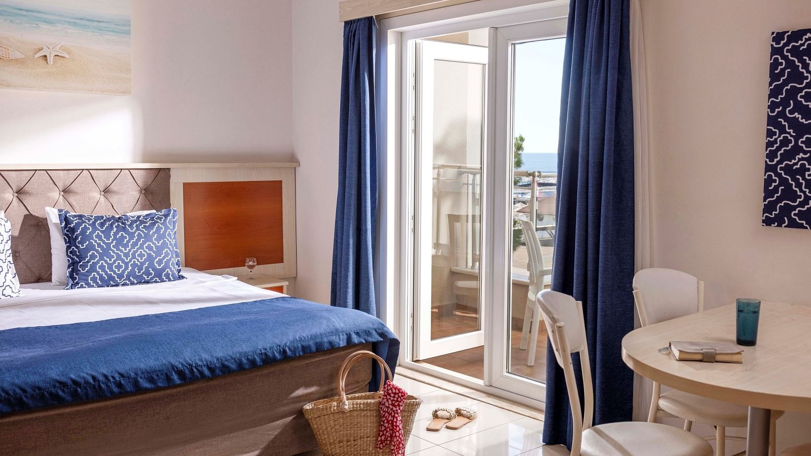 rooms-standard-land-view