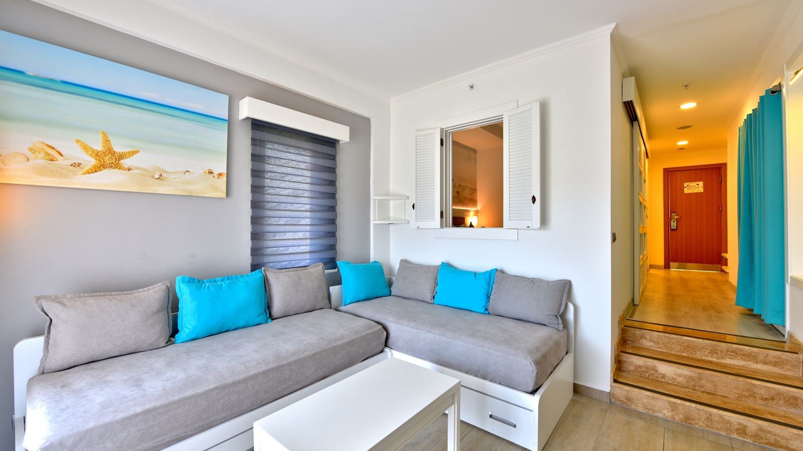 rooms-suite-with-sliding-door