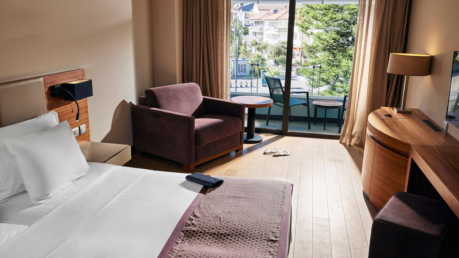 rooms-standart-land-view-room