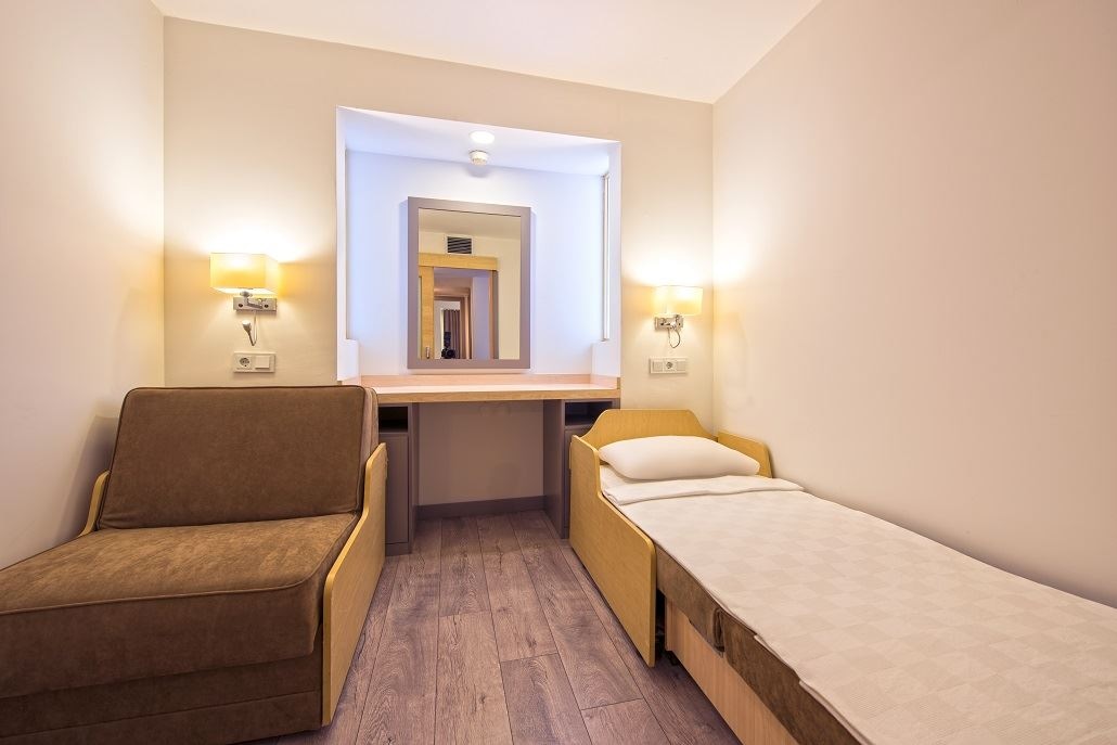 rooms-family-room-lateral-sea-view