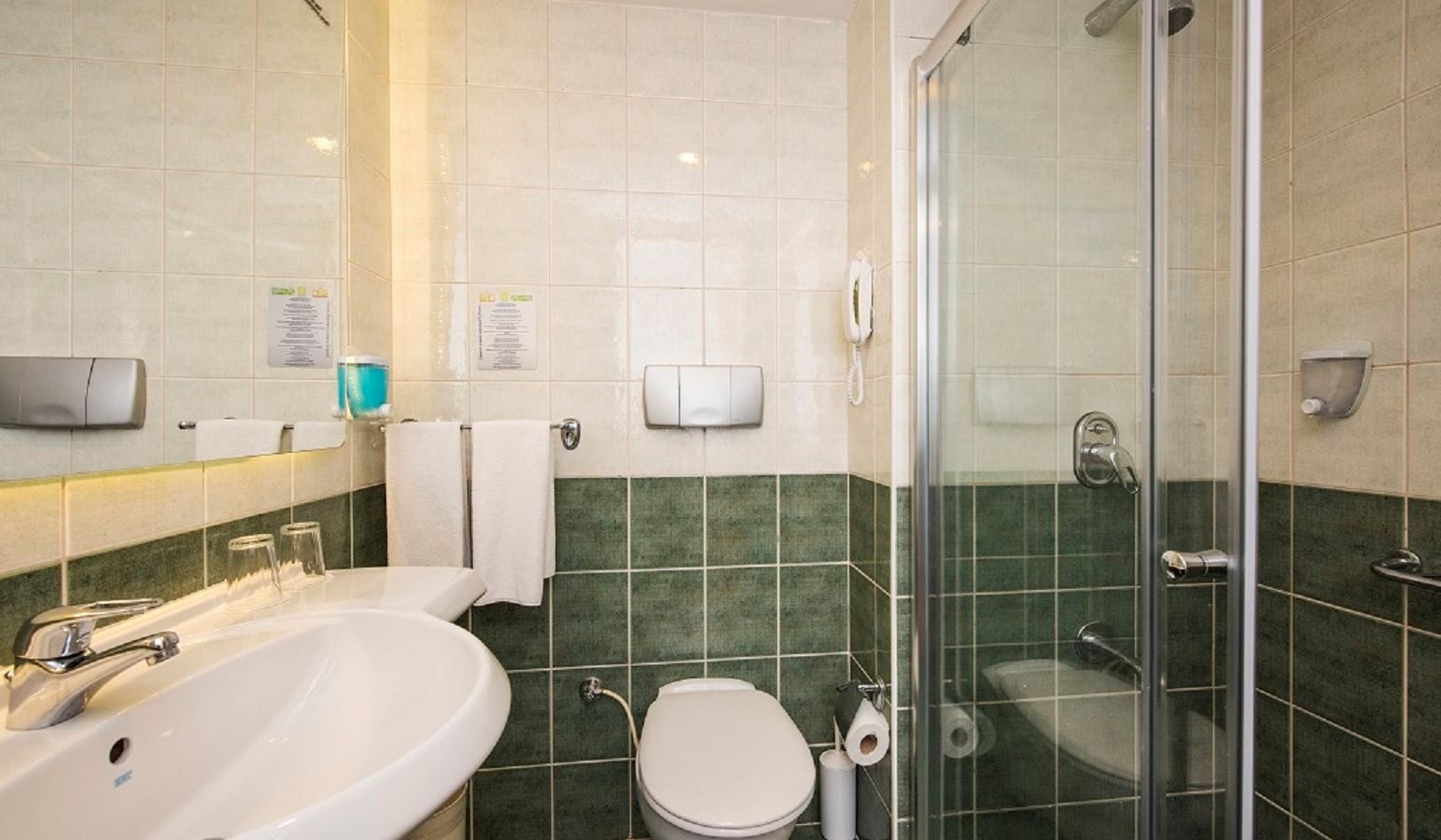 rooms-standard-large-lateral-sea-view