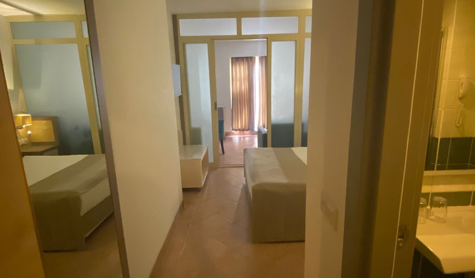 rooms-standard-large-land-view