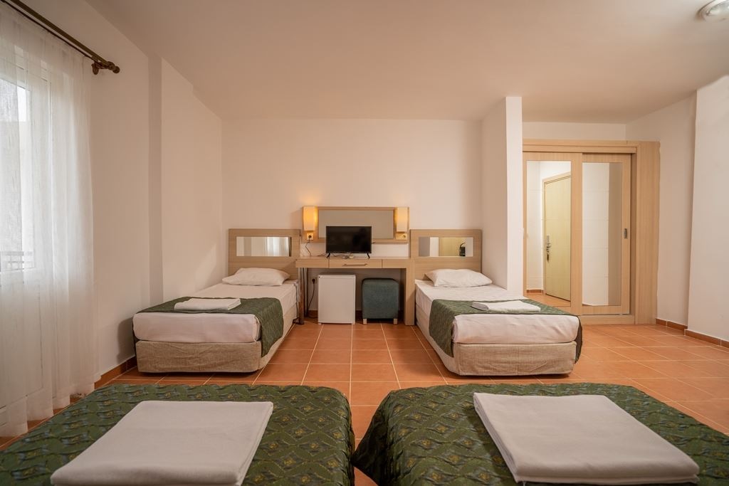 rooms-standard-large-room