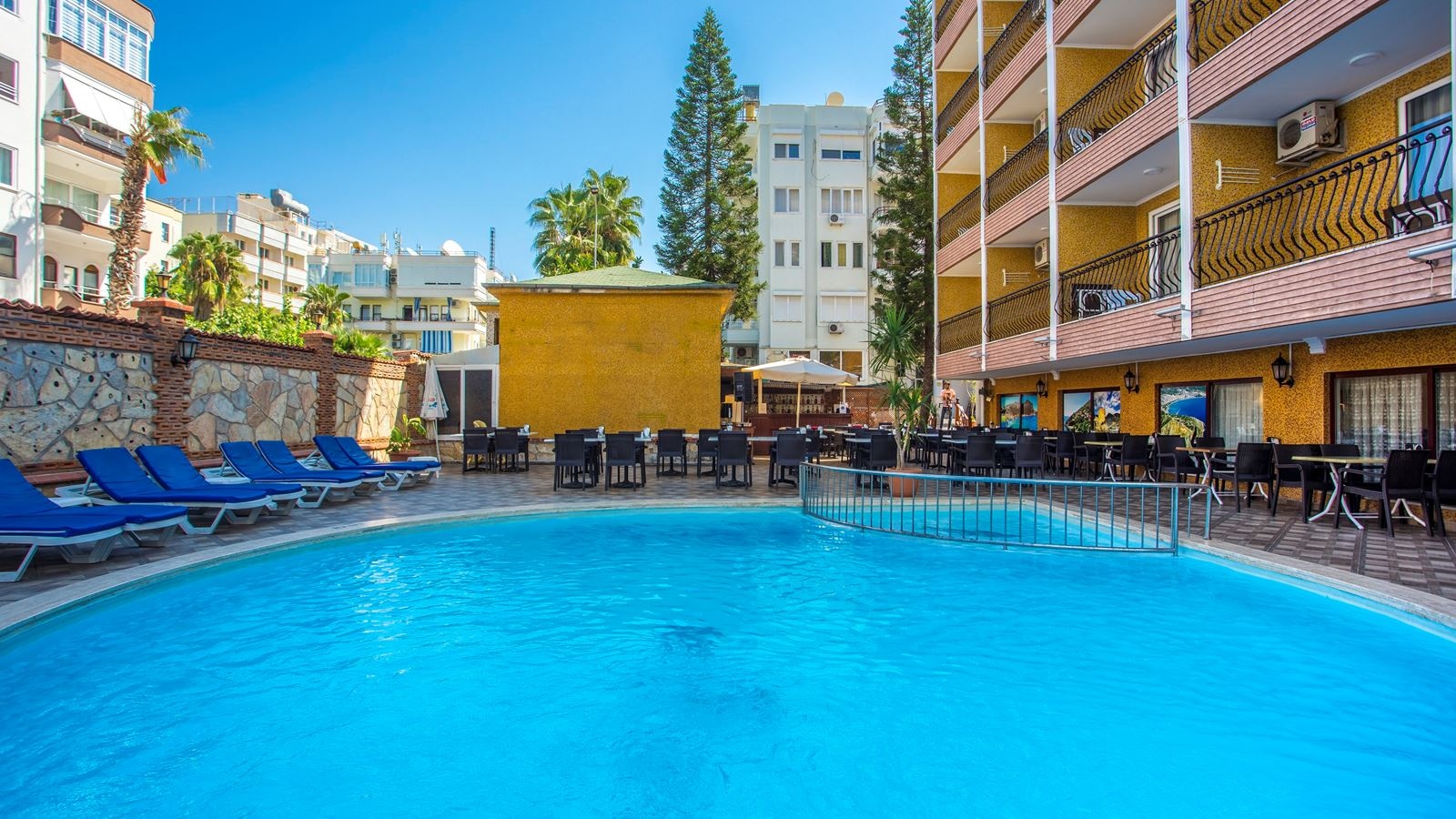 pools-outdoor-pool