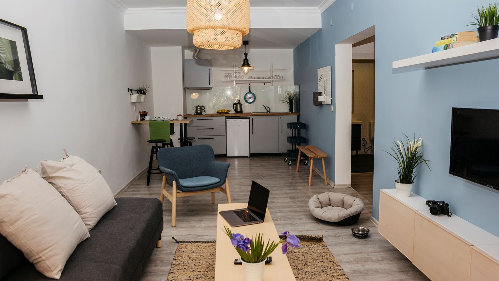 rooms-studio-with-garden-terrace