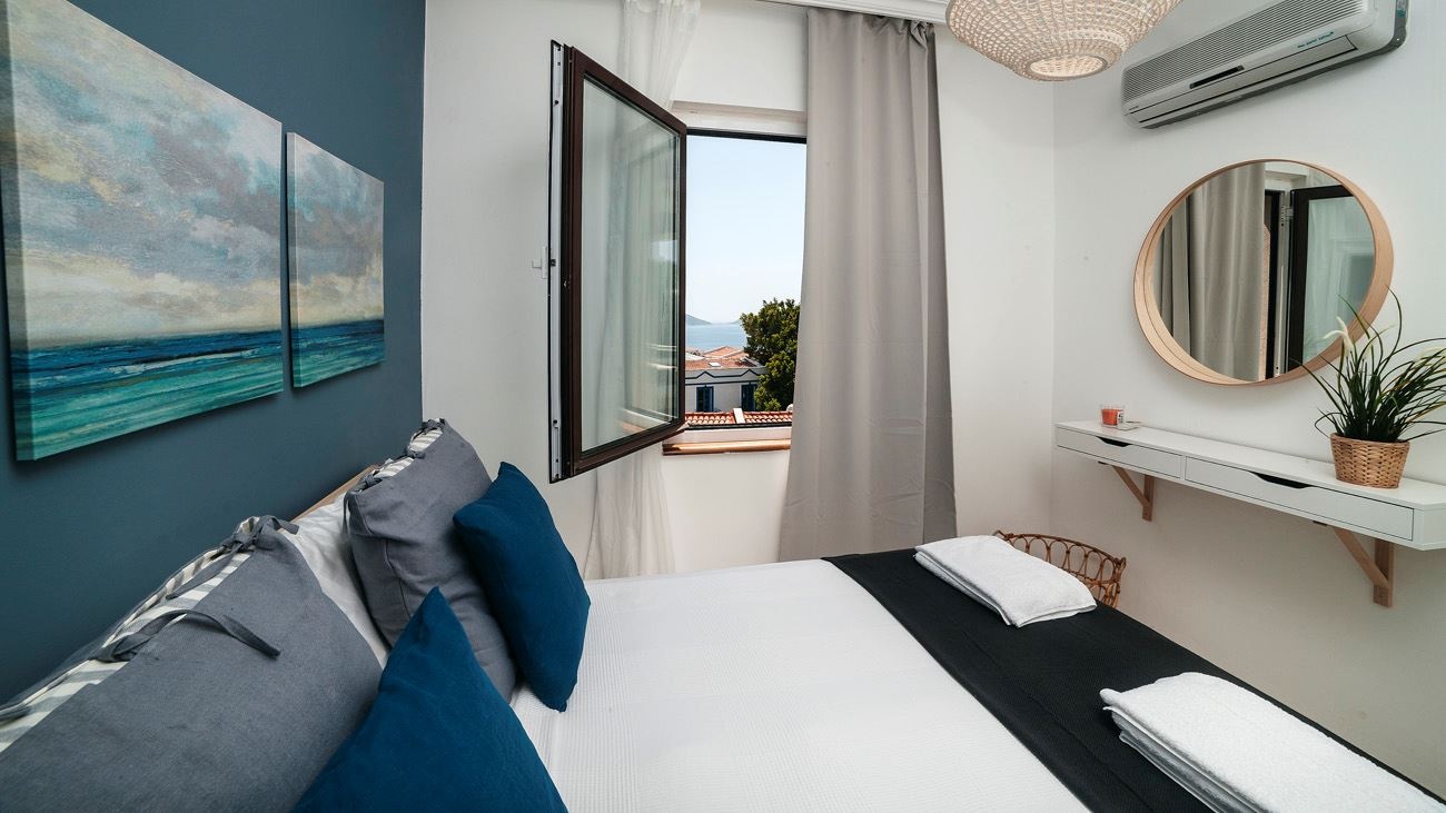 rooms-sea-view-two-bed-room-residence