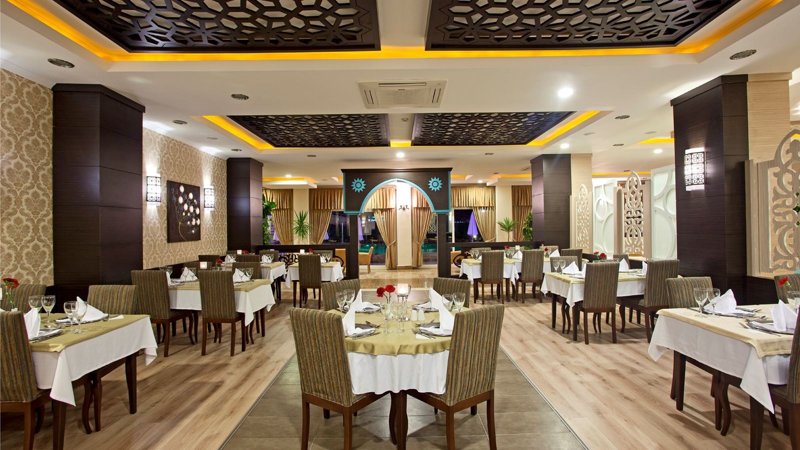 restaurants-a-la-carte-restaurant-meat