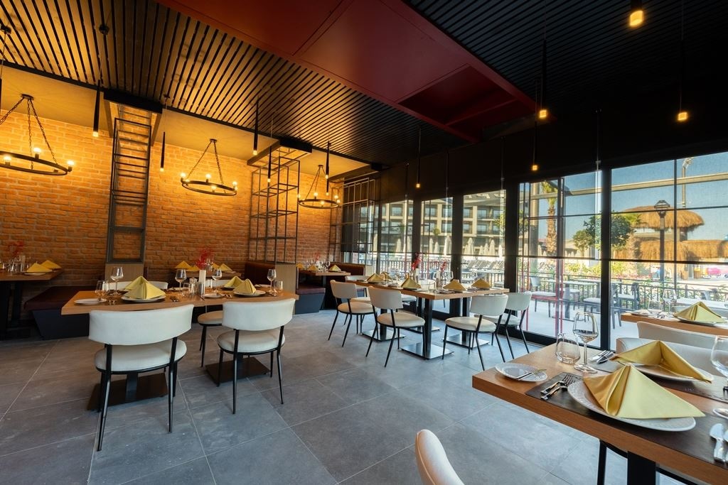 restaurants-she--he-adult-only-+16