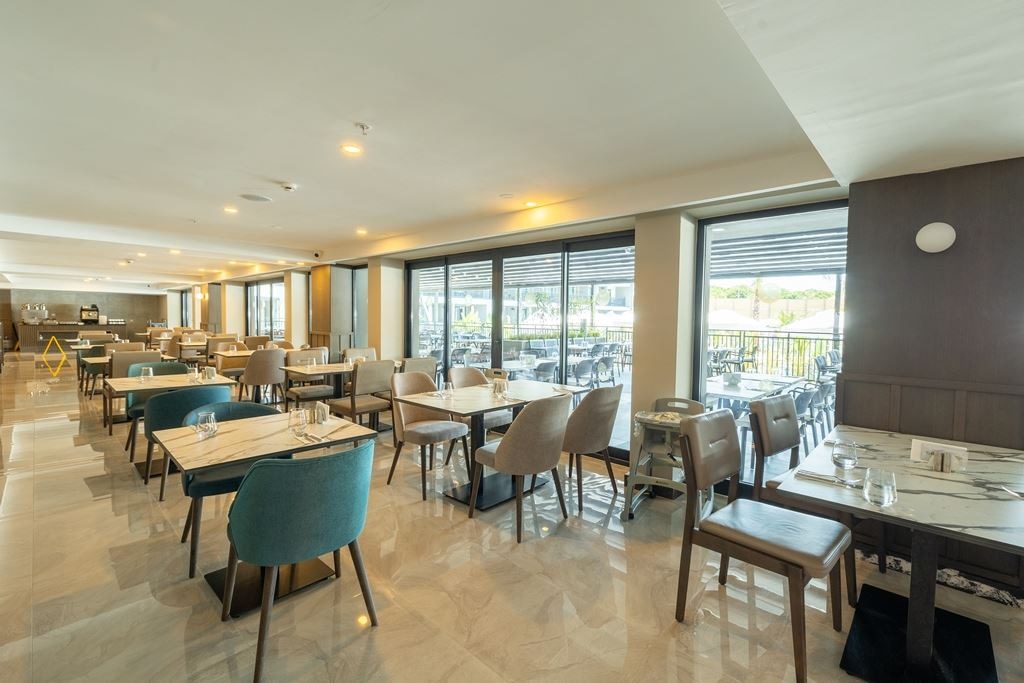 restaurants-gourmet-main-restaurant