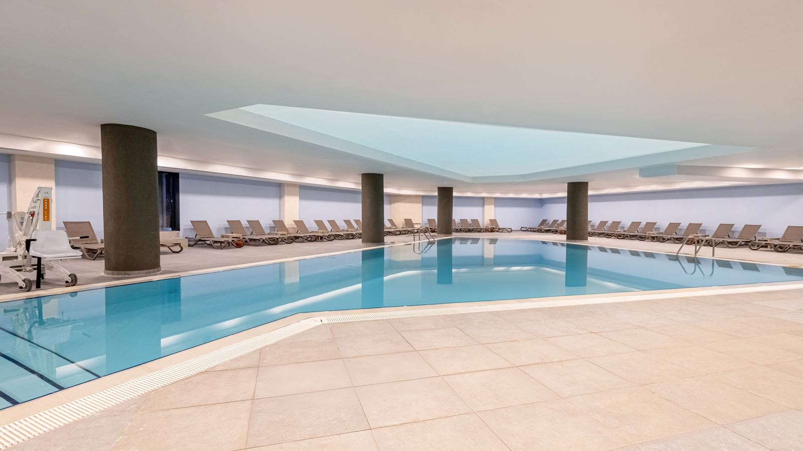 pools-indoor-pool