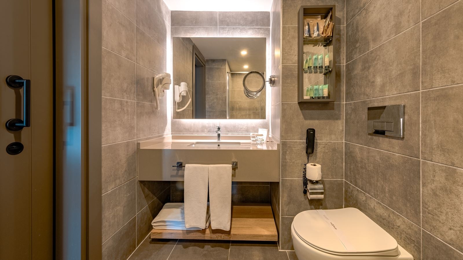 rooms-standard-room-with-jacuzzi