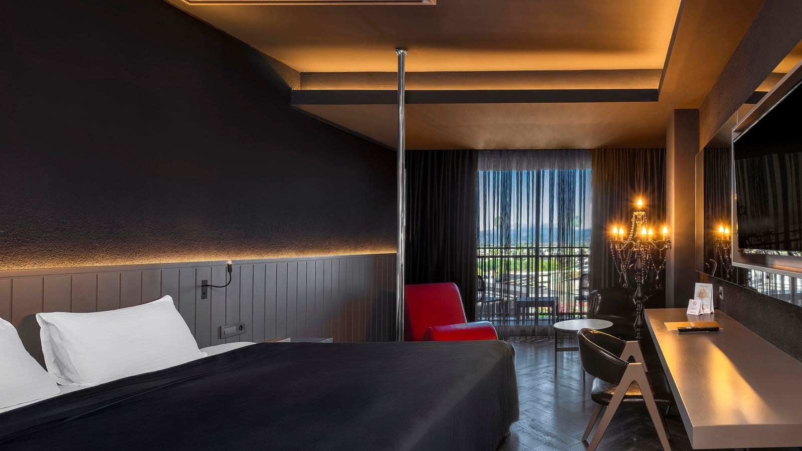 rooms-black--red-room-adult-zone-only-adults-16+