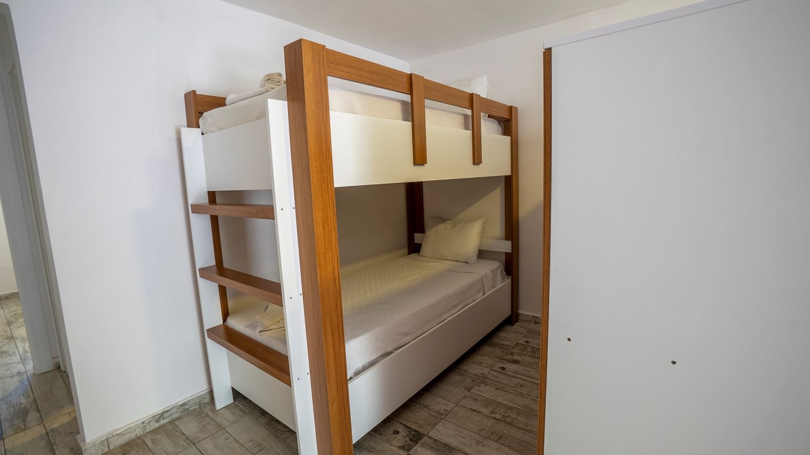 rooms-family-room