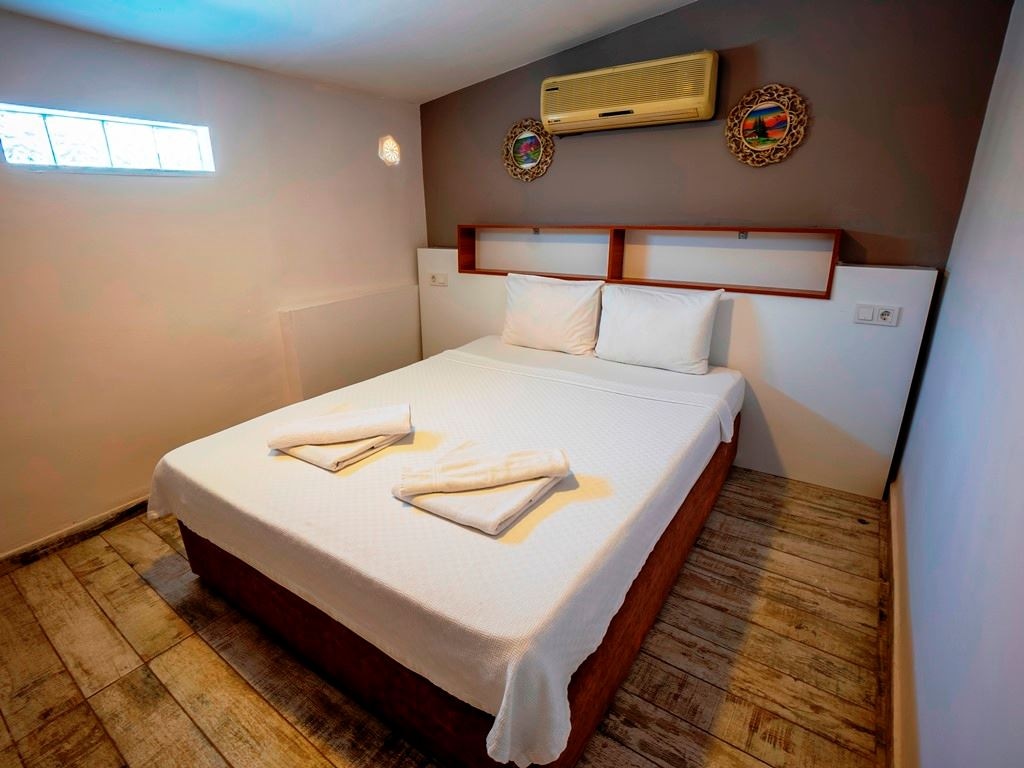 rooms-family-room