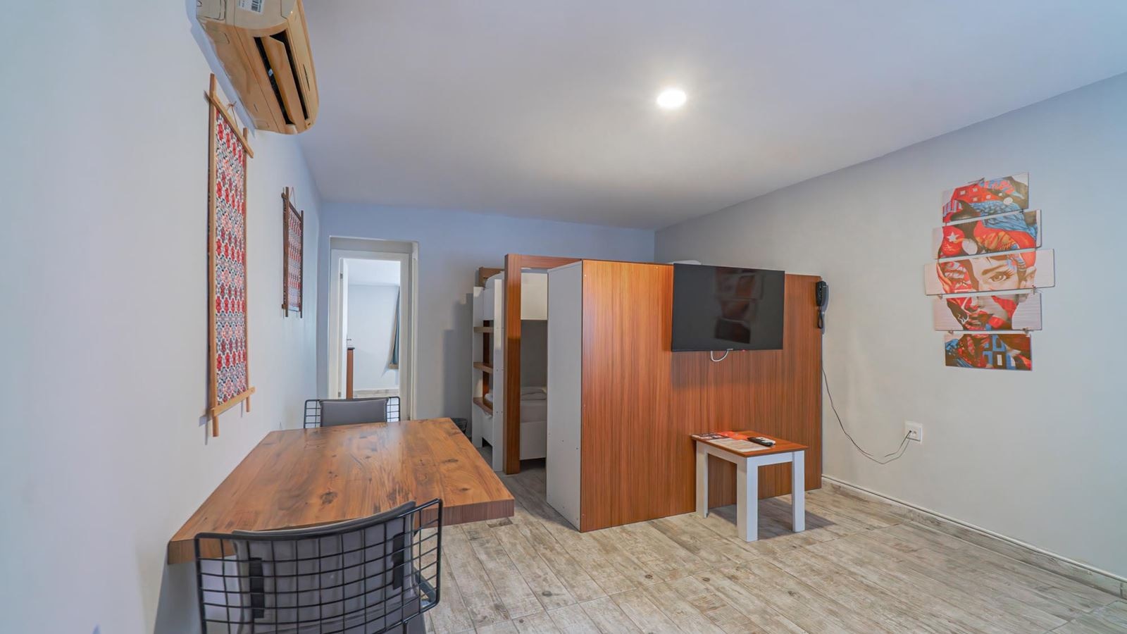 rooms-family-room