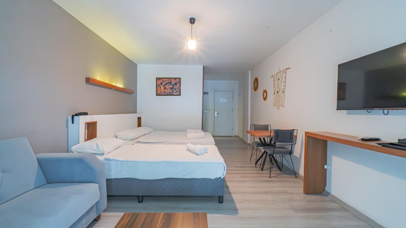 rooms-standard-large-room