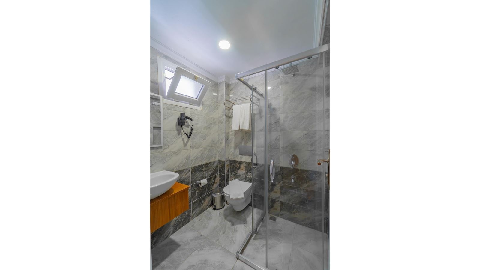 rooms-standard-large-room