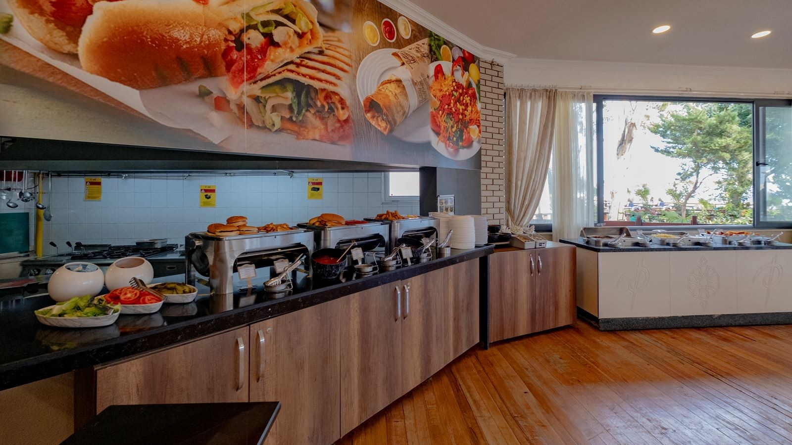 restaurants-breeze-restaurant