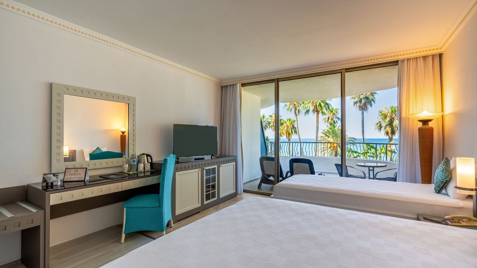 rooms-terrae-de-luxe-room