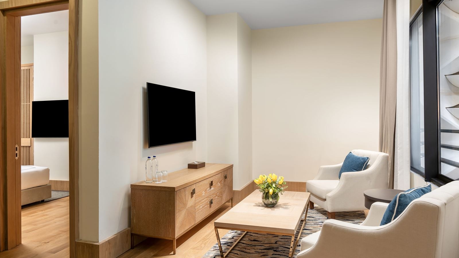 rooms-junior-suite-courtyard-view