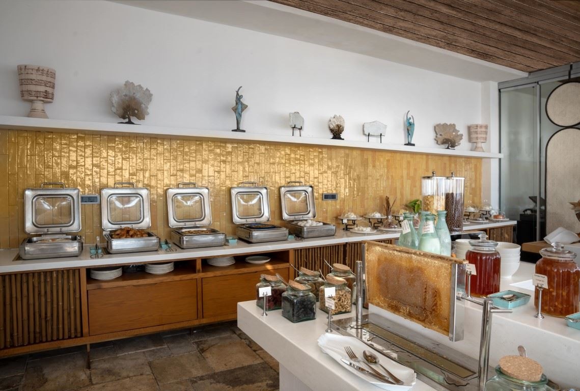 restaurants-b-restaurant--lounge